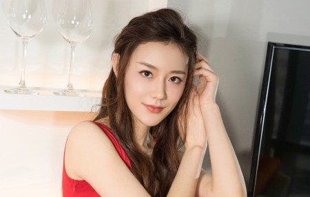 另类专区亚洲:黄黄的软件免费